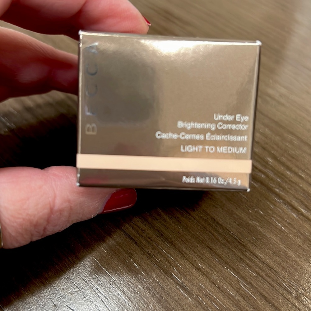 BNIB BECCA Under Eye Brightening Corrector